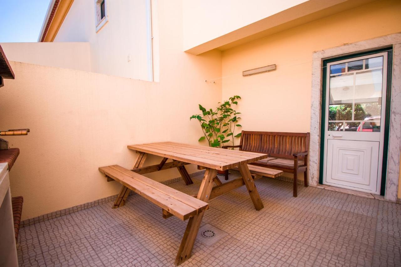 Villa 6Pax Baby Friendly Near Dino Park&Beaches Sao Bartolomeu dos Galegos e Moledo Екстер'єр фото