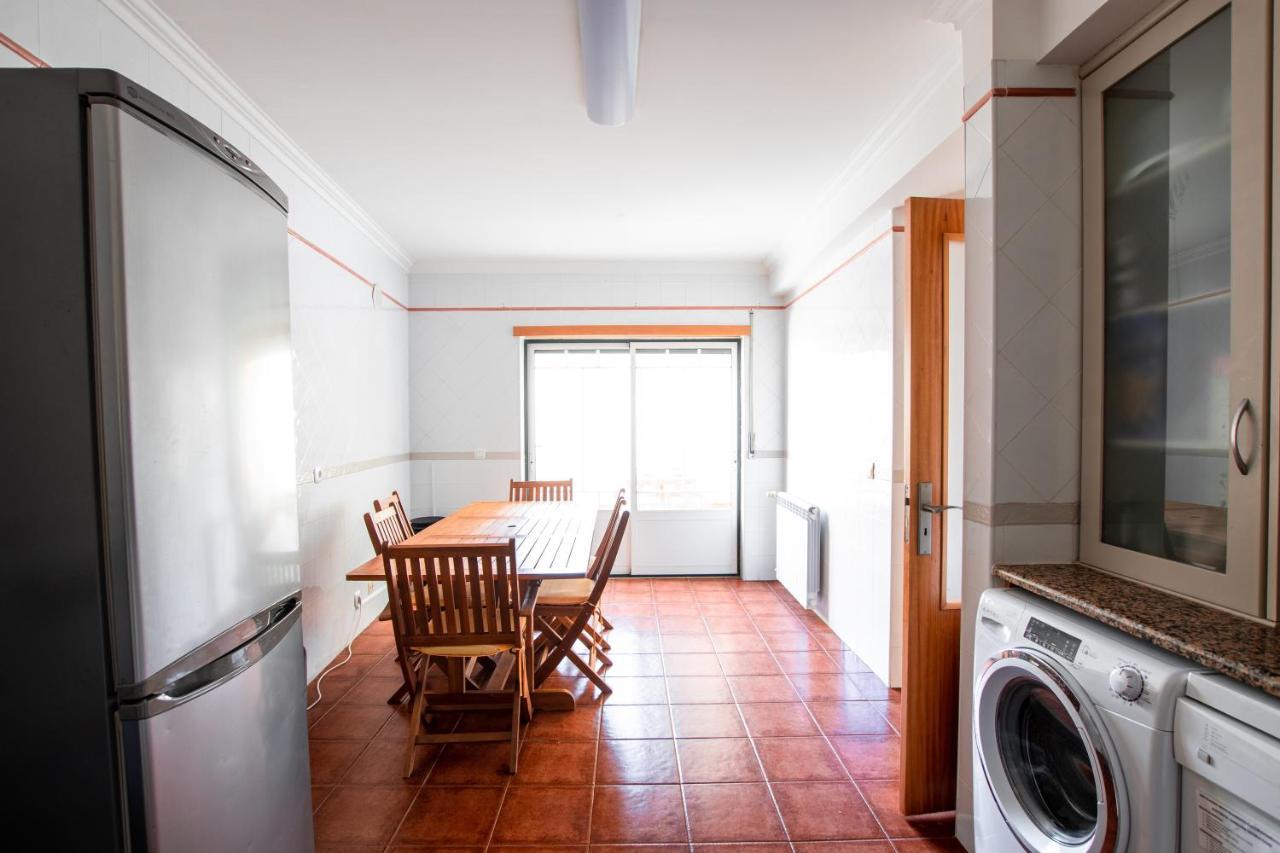 Villa 6Pax Baby Friendly Near Dino Park&Beaches Sao Bartolomeu dos Galegos e Moledo Екстер'єр фото